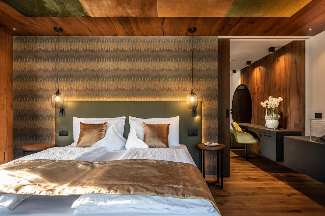 Hotel Ladinia Dolomites View Pozza di Fassa Dış mekan fotoğraf