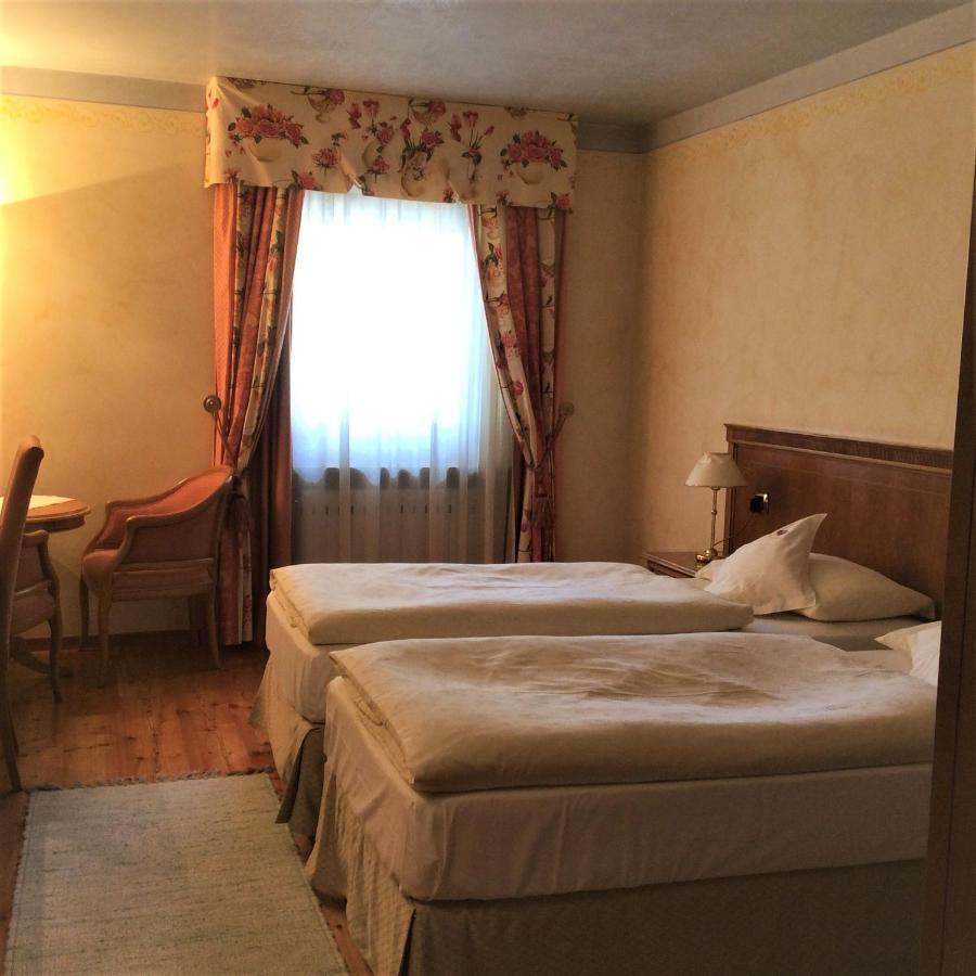 Hotel Ladinia Dolomites View Pozza di Fassa Dış mekan fotoğraf